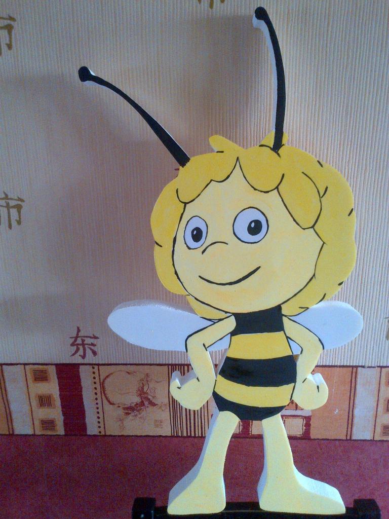 Maya l'abeille